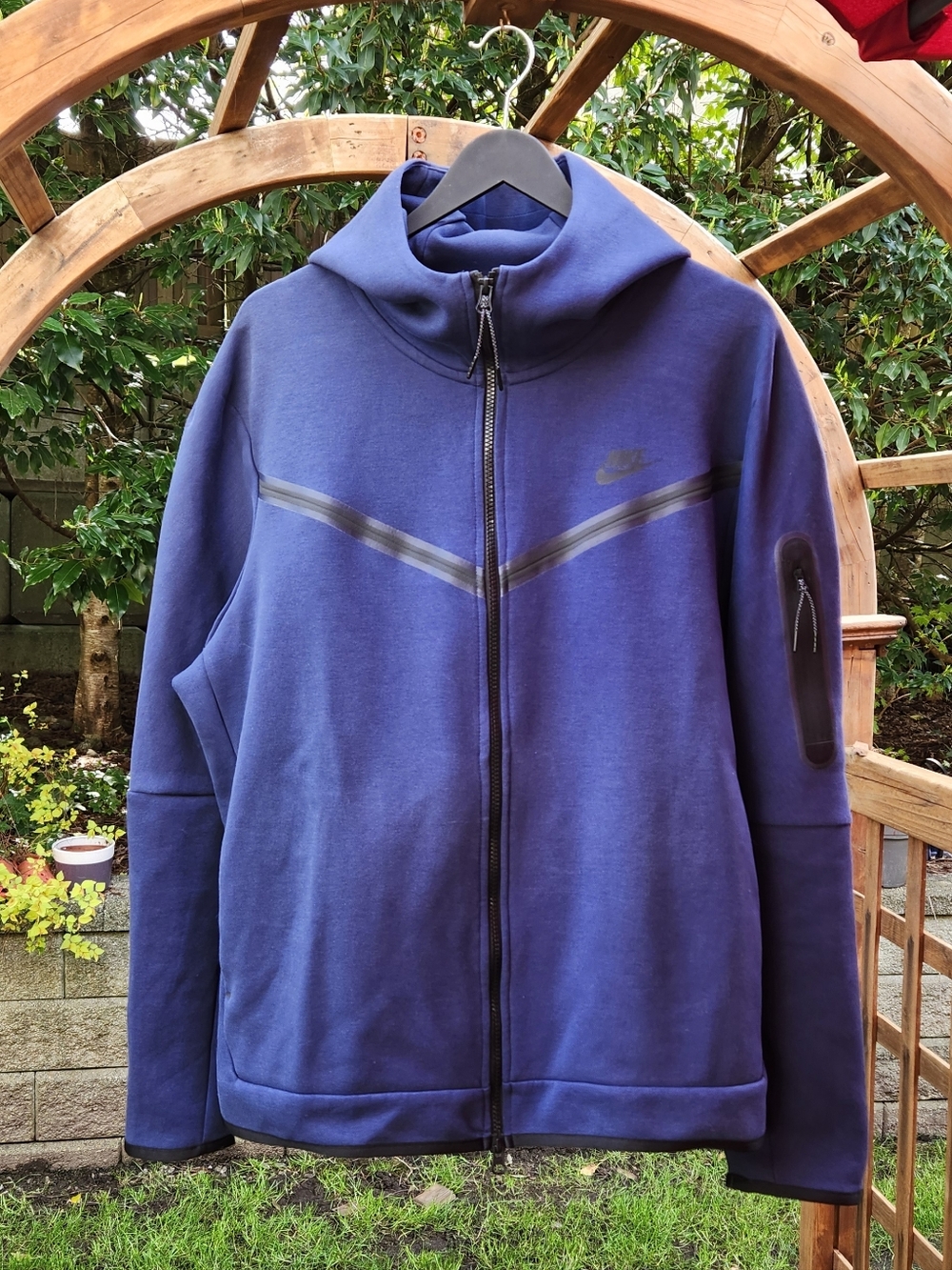 Nike Mens Tech Fleece Navy Full Zip Hoodie & Joggers (XL)